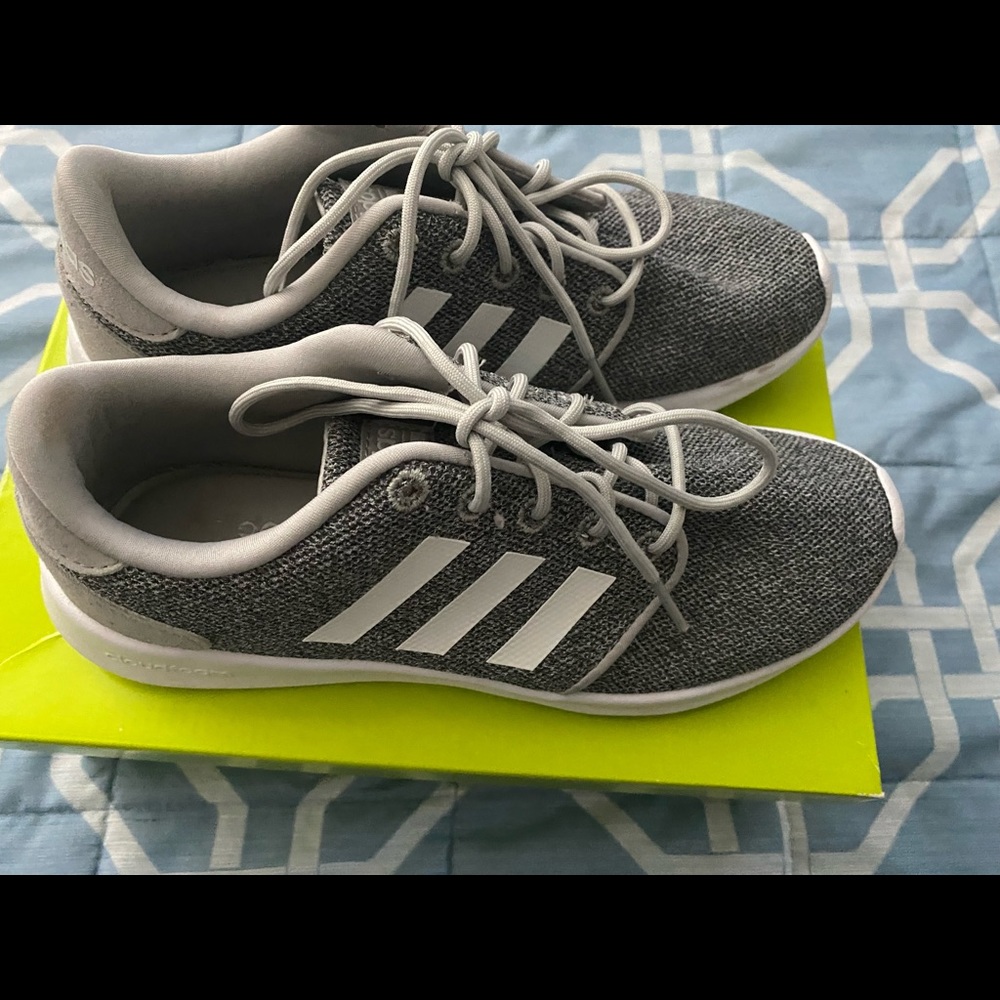 Adidas NEO